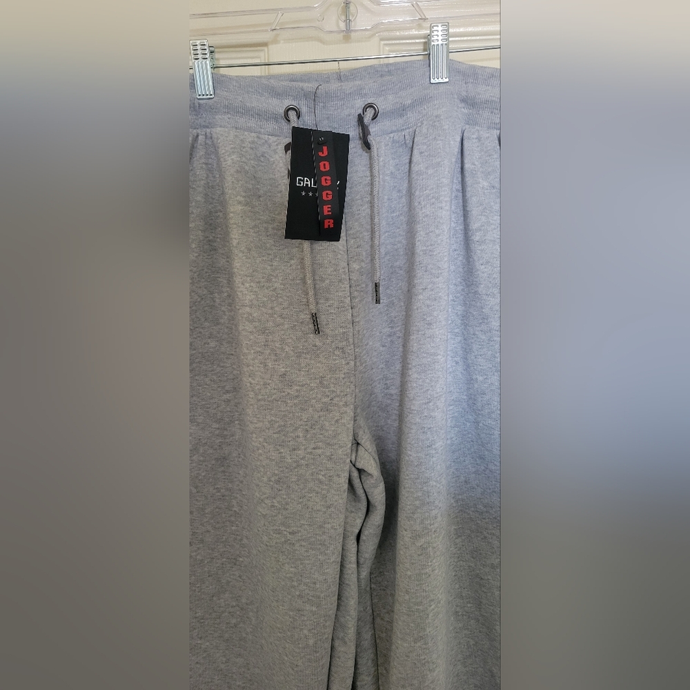 Joggers :) - Picture 2 of 8